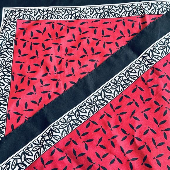 VTG Retro Large Geometric Square Silky Scarf 29" Black Red White Head Wrap Chic - Picture 3 of 5